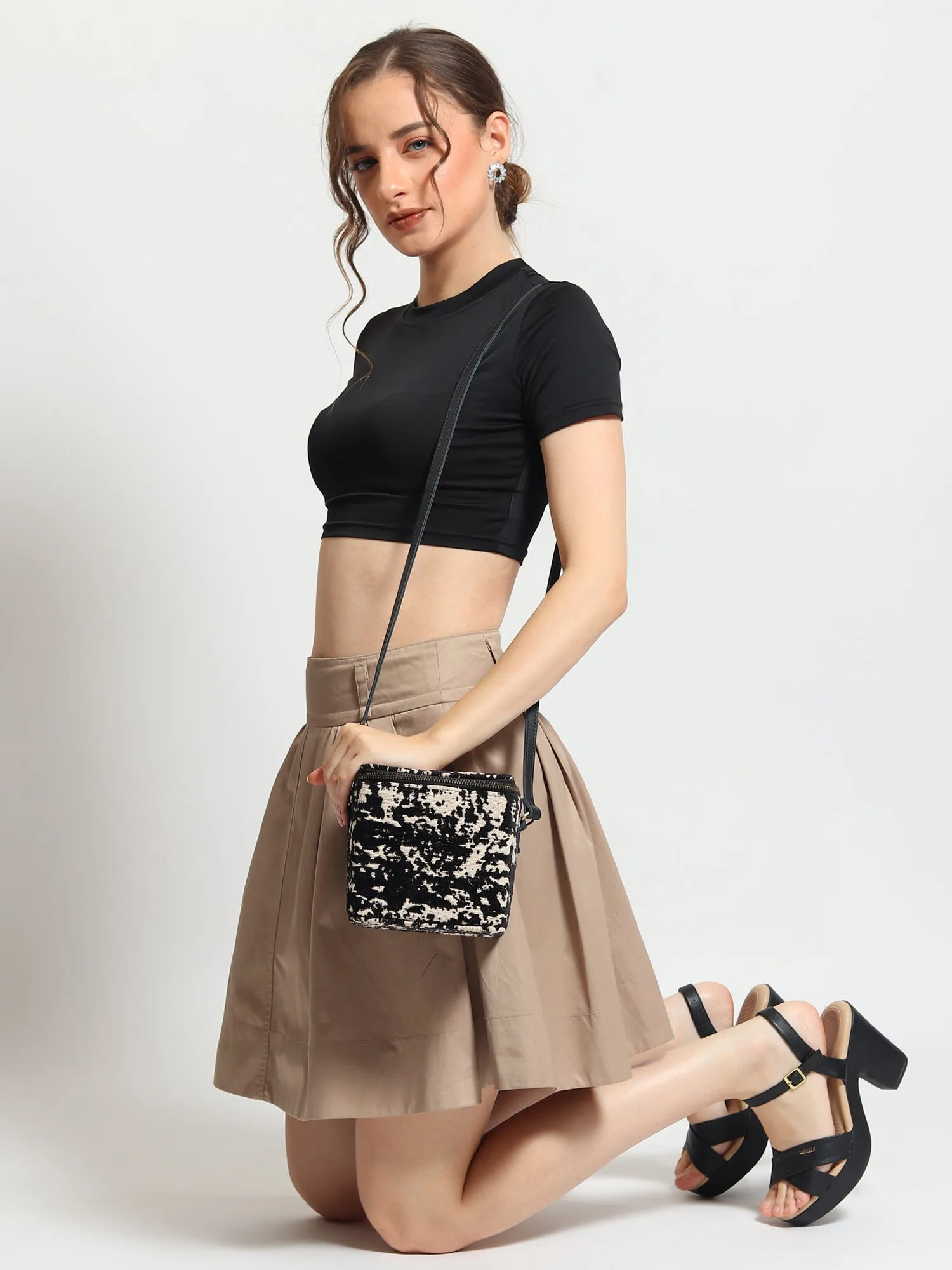 ALIRA - LEATHER & JACQUARD SLING BAG
