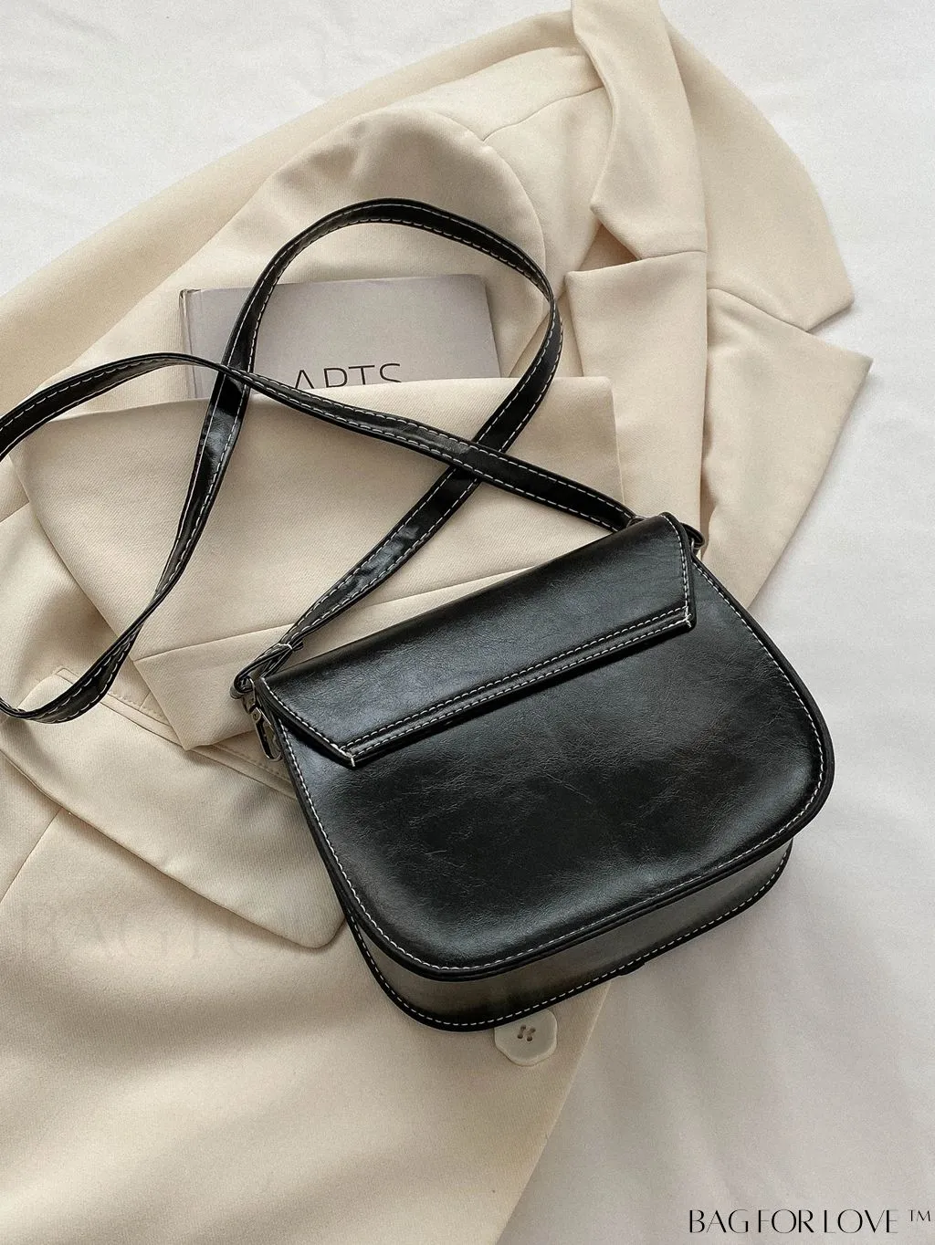 BagForLove - Chic Solid Color Mini Shoulder Bag with Magnetic Clasp for Women