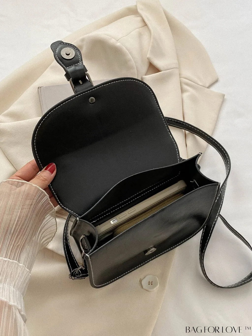 BagForLove - Chic Solid Color Mini Shoulder Bag with Magnetic Clasp for Women