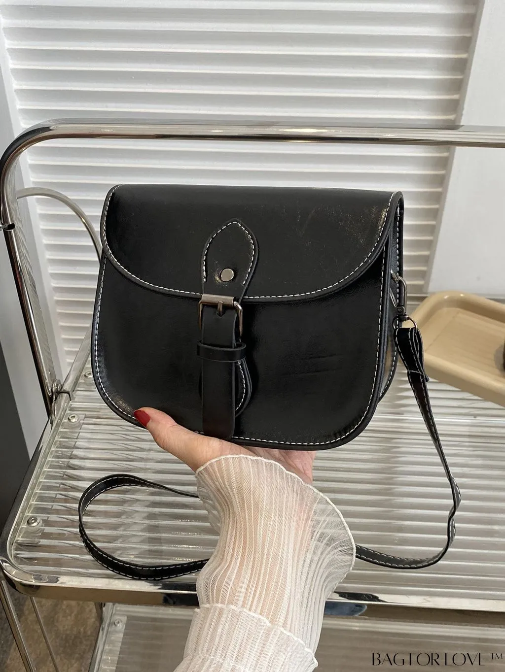 BagForLove - Chic Solid Color Mini Shoulder Bag with Magnetic Clasp for Women