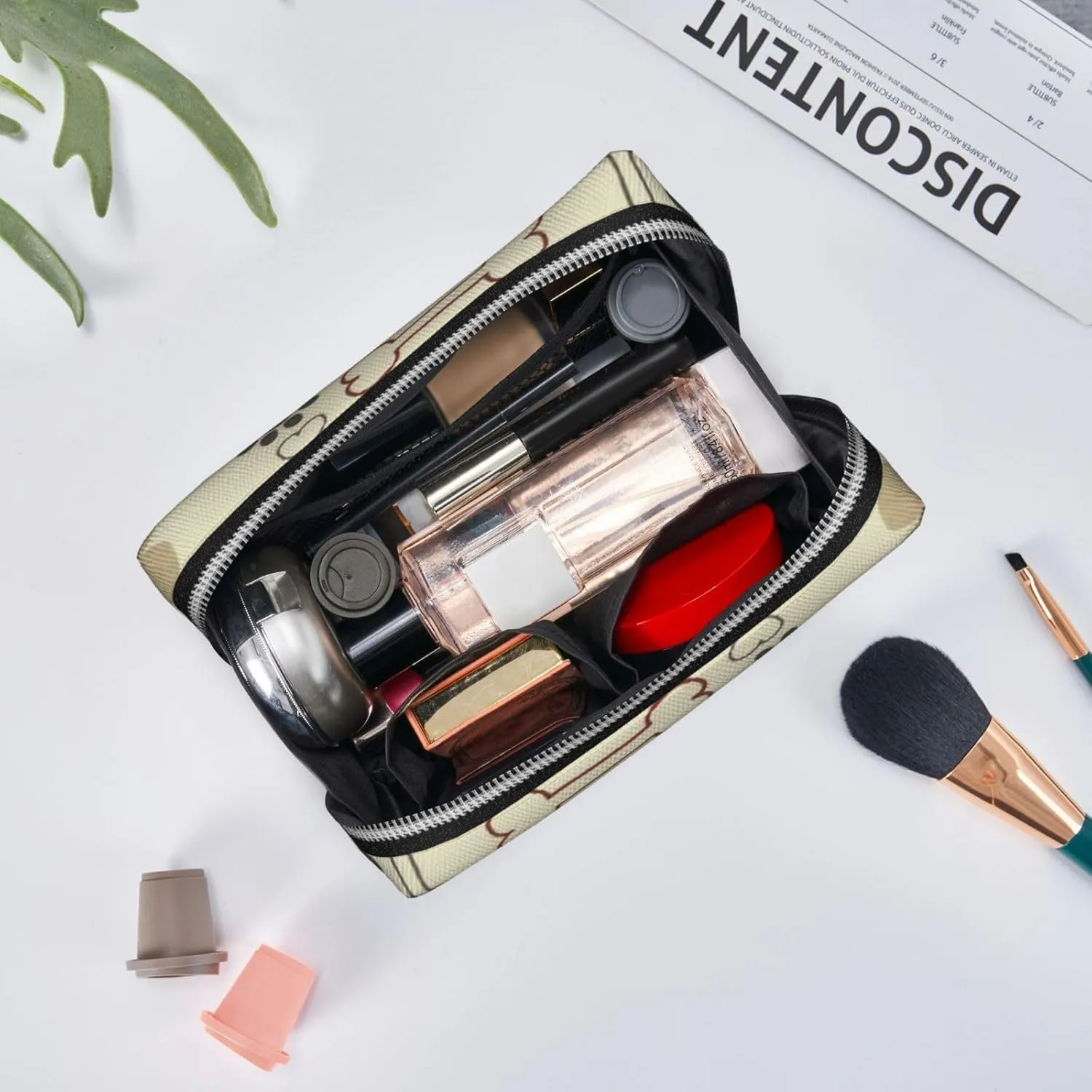 Basketball Court,Makeup Bags for Women,Picture of Basketball Court Sport,Leather Cosmetic Bag Toiletry Bag Travel Case Waterproof Makeup Pouch,Red,M
