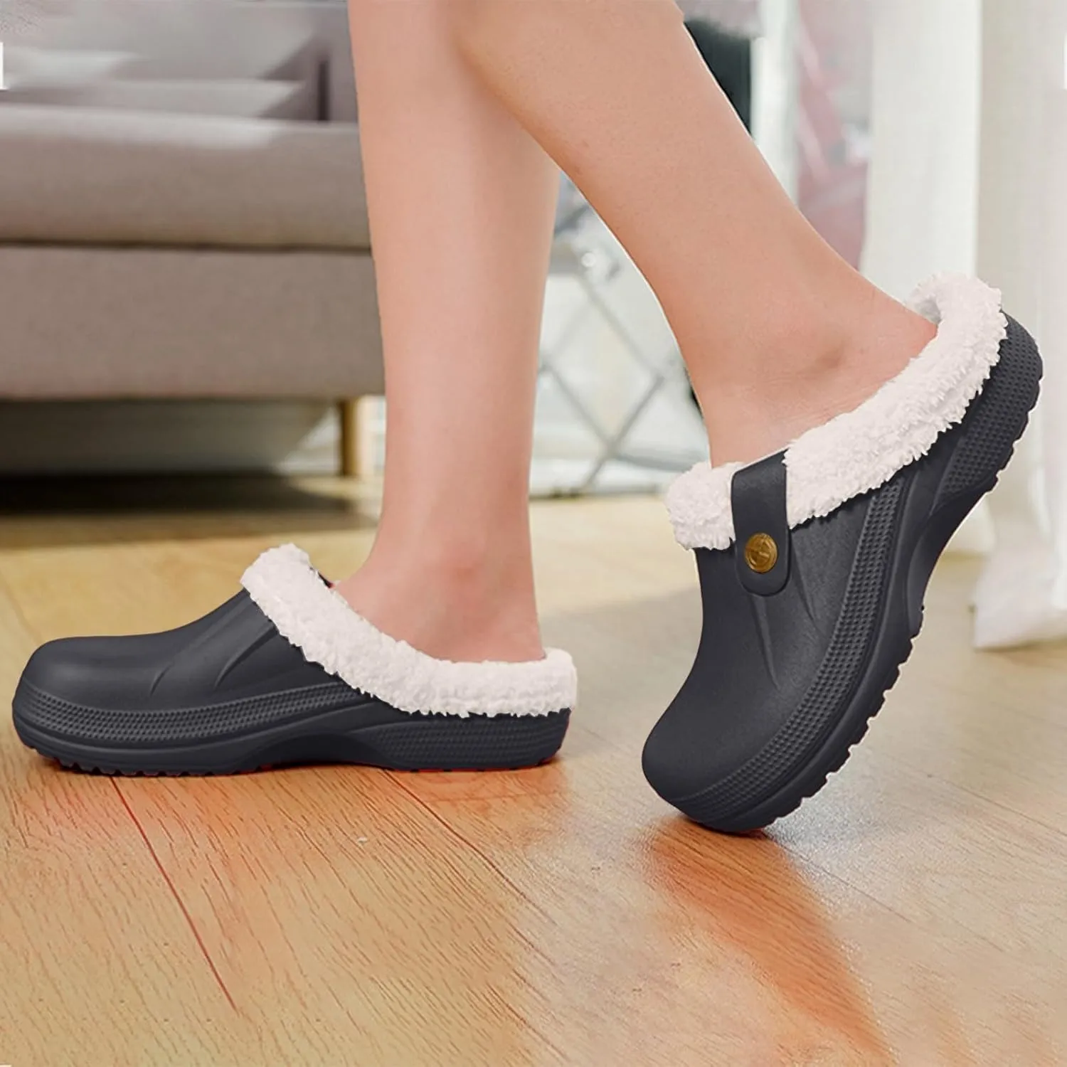Clog Slippers for Women Classic Fur Lined Clogs Waterproof Winter Fuzzy Slippers for Women Men Indoor and Outdoor