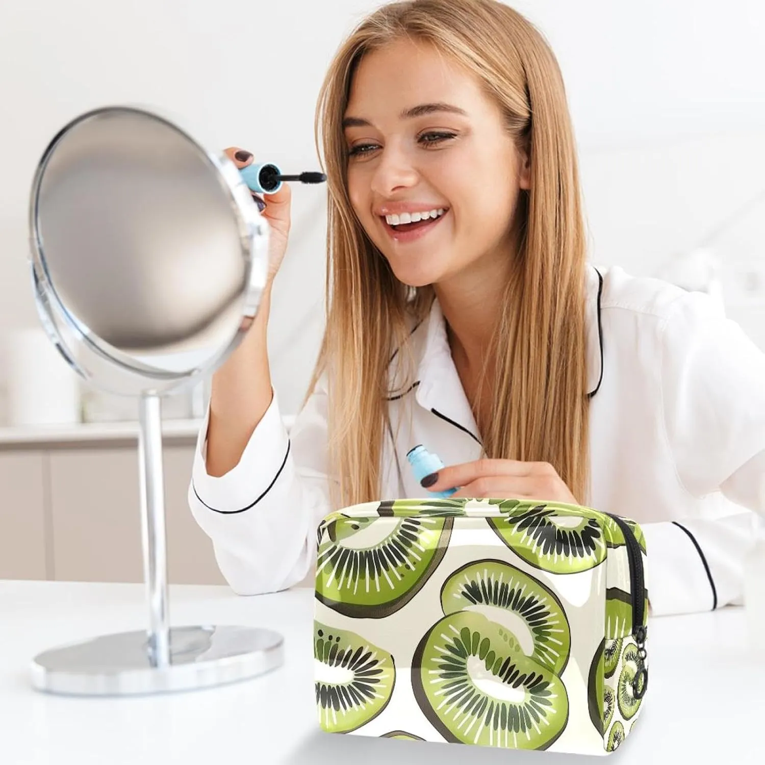 Cosmetic Bag Cartoon Kiwi Travel Makeup Bag Portable Travel Toiletry Bag Makeup Organizer Bag 7.3x3x5.1in