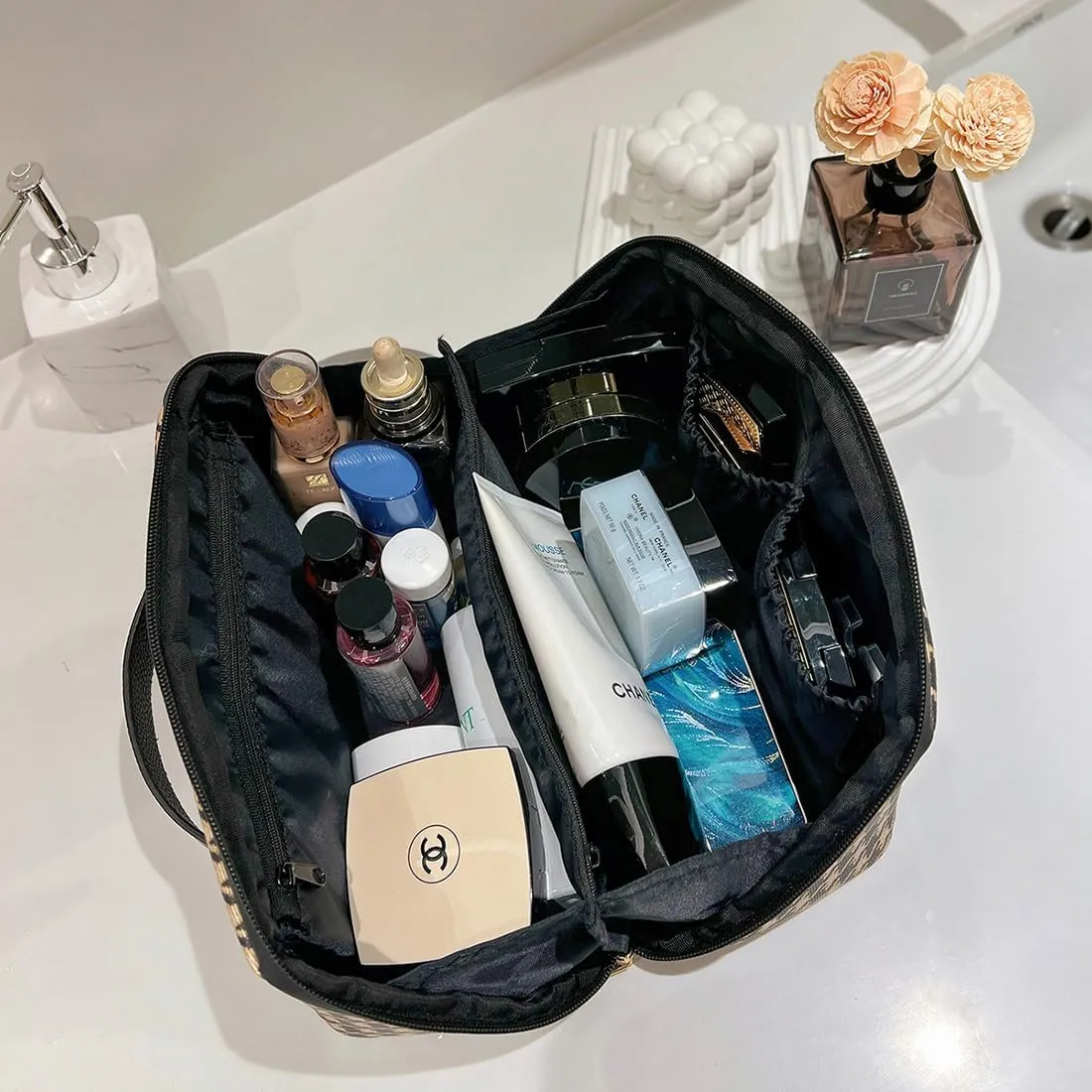 Cosmetic Bags Travel Makeup Bag for Women, Large Wide-open Waterproof Portable PU Leather Makeup Organizer Storage Toiletry Bag
