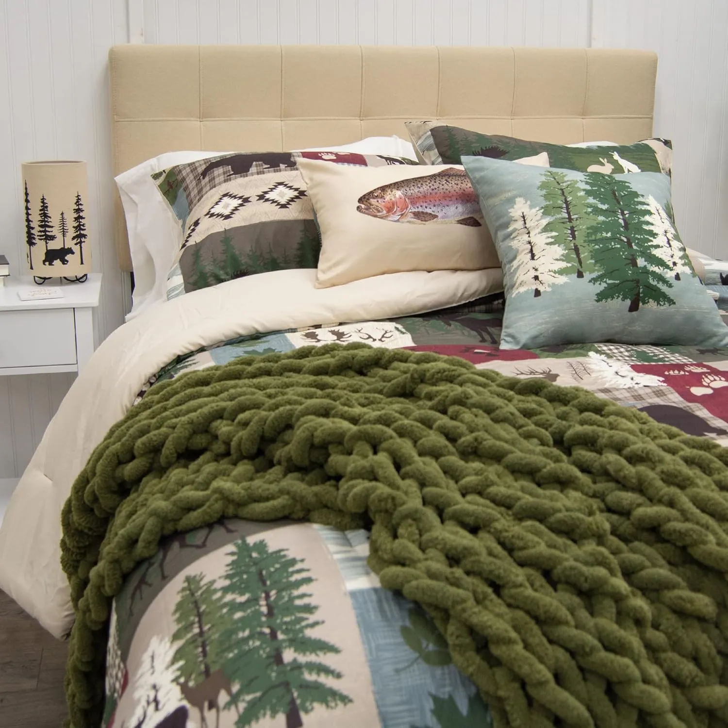 Donna Sharp Montana Forest Comforter Bedding Set - 3-Piece Queen Size Reversible Comforter Set - Includes 1 Plush Comforter and 2 Pillowcases - Machine Washable