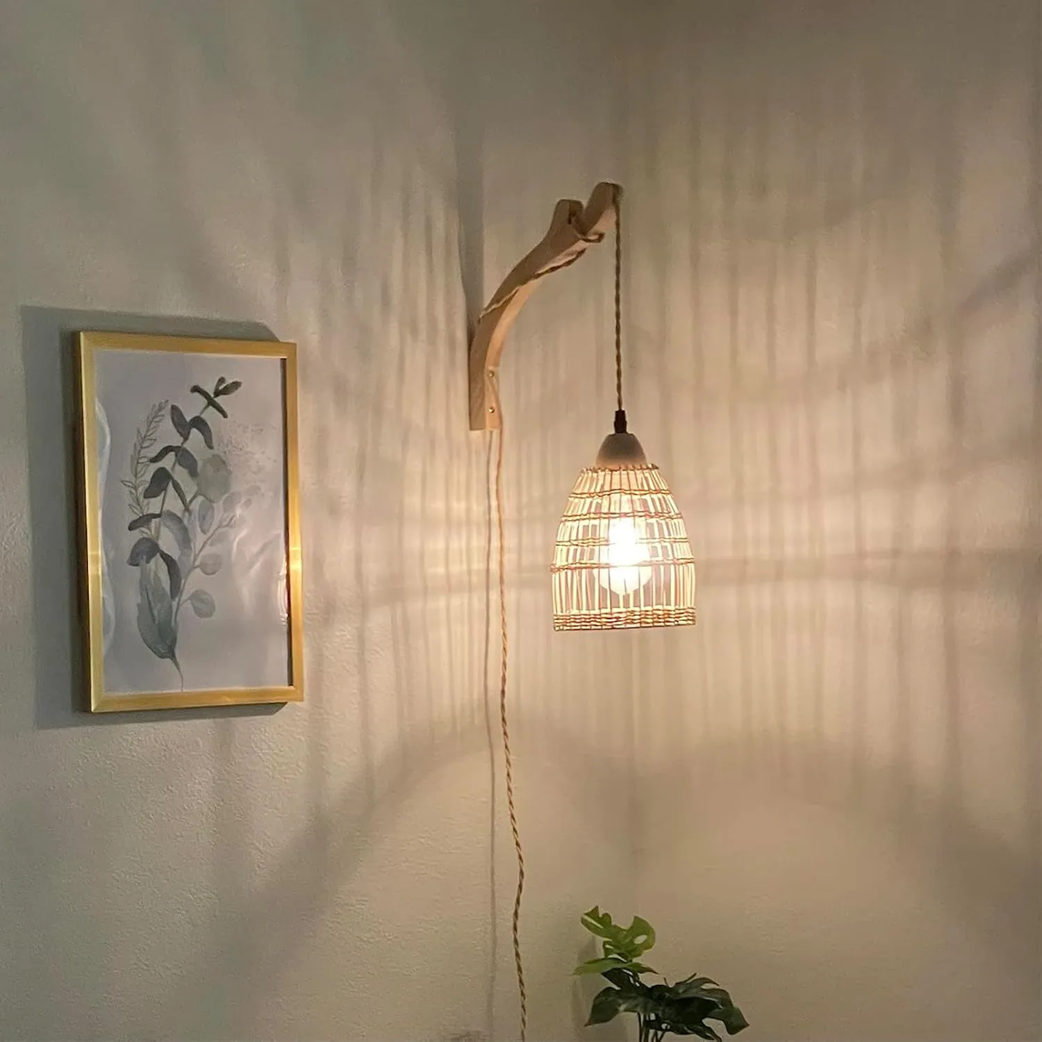 Frideko Wicker Wall Sconces Set of Two Plug in, Rattan Wall Lamp with Plug in Cord, Farmhouse Wall Light Fixtures with 9.84FT On/Off Switch Cord, Boho Sconces Wall Lighting for Bedroom Living Room