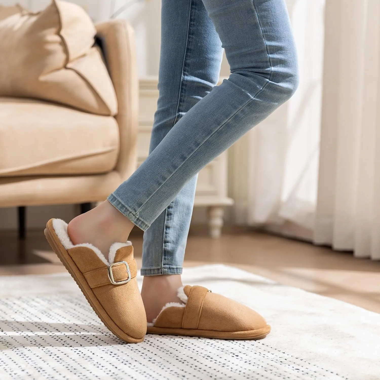 Fuzzy Slippers for Women with Memory Foam Warm Winter Suede House Slippers Shoes Indoor Outdoor Gifts For Women Faux Fur Anti-Skid