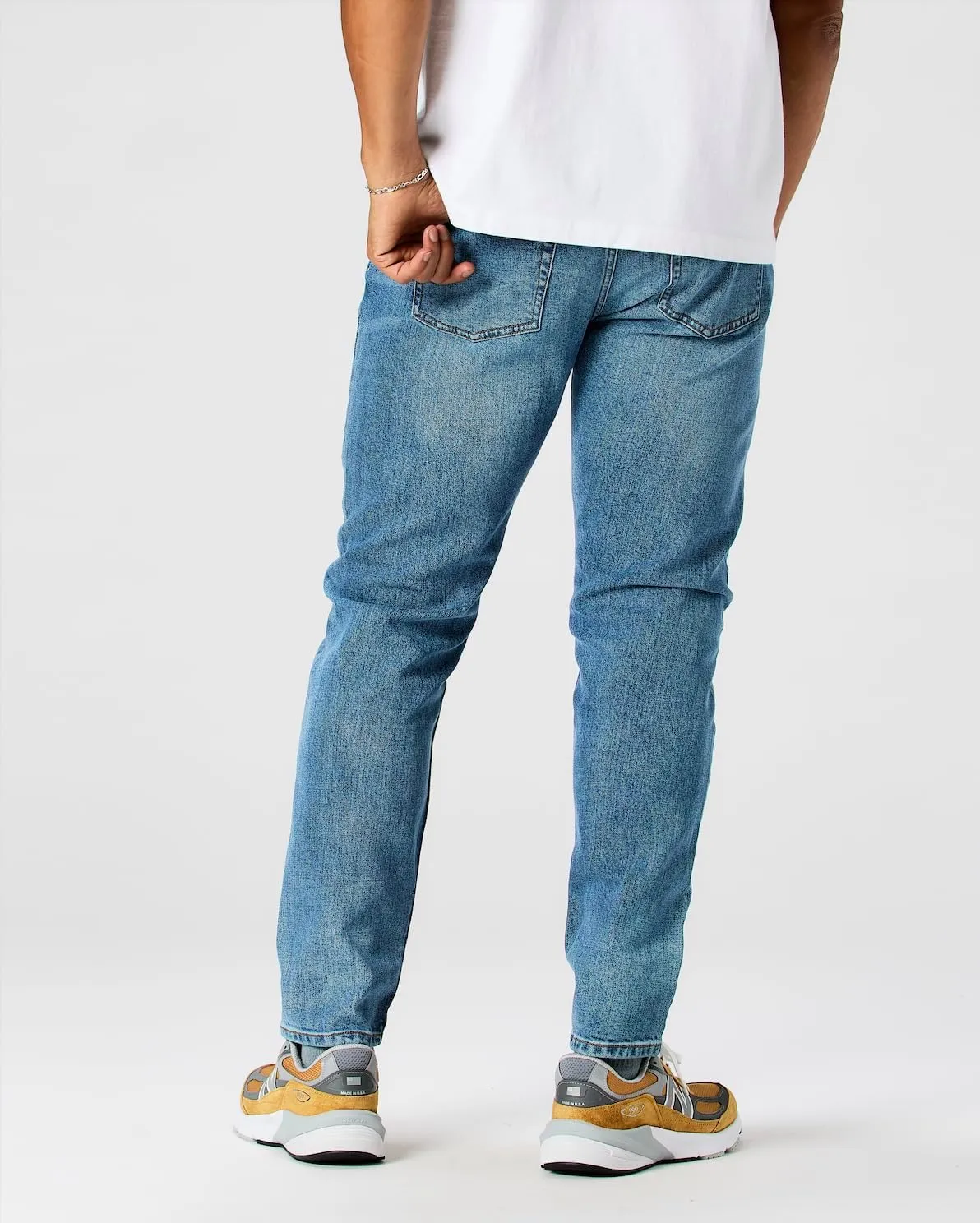 Huckberry Stretch Selvedge Denim Jeans for Men - 11.7 oz Mens Jeans with 1% Stretch, Copper Rivets- Year-Round Men Jeans