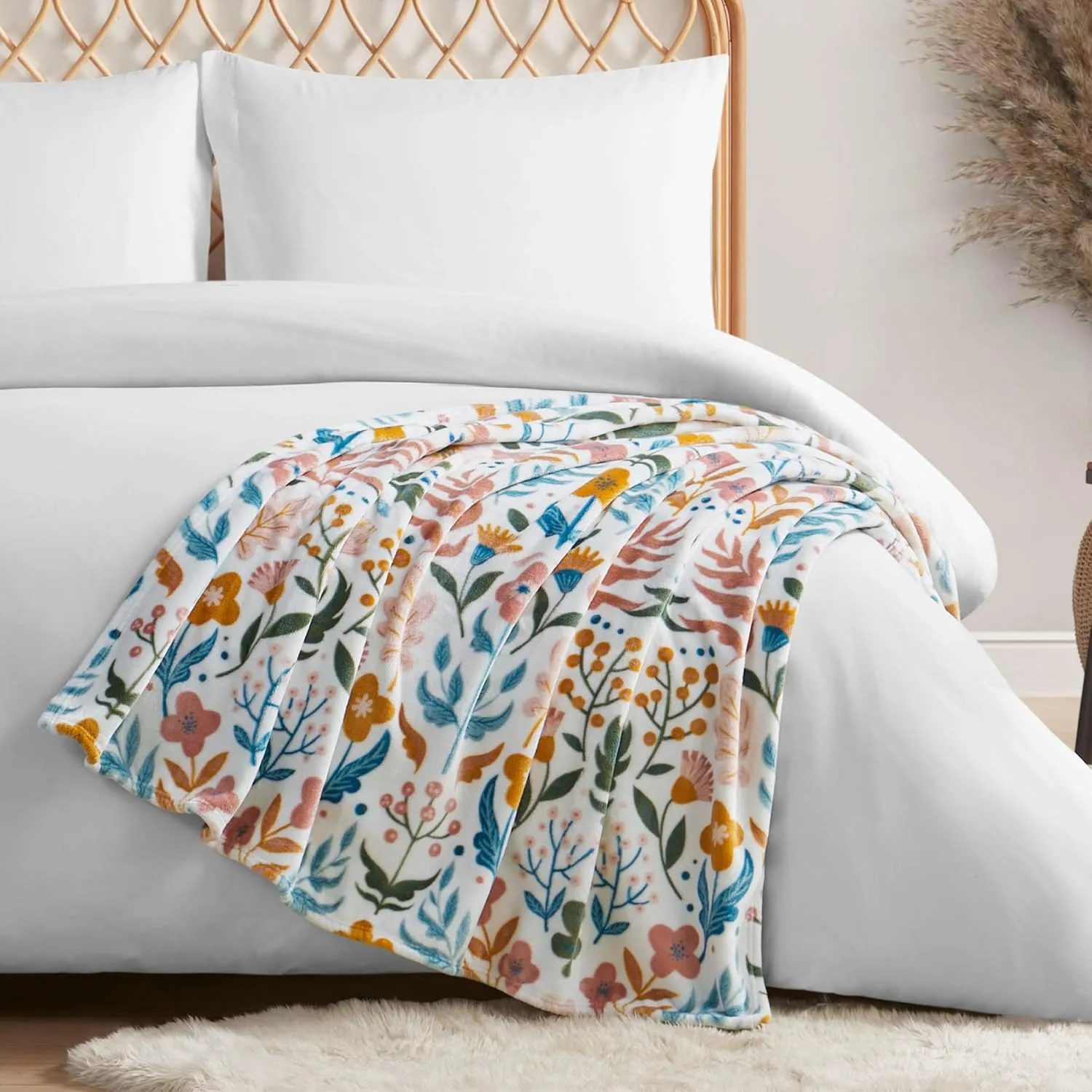 Jessica Simpson Plush 50"X70" Throw Blanket - Mila Floral - Luxurious Plush Blanket for Ultimate Comfort and Cozy Warmth