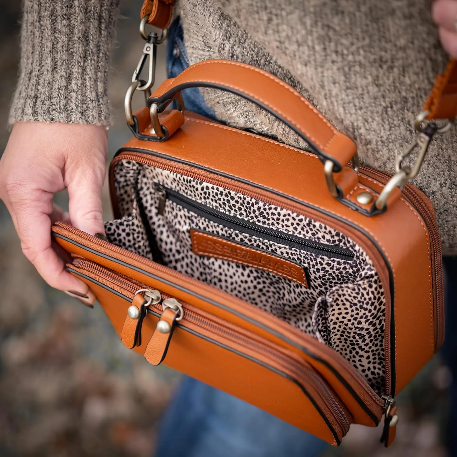 JESSIE & JAMES PANDORA Compact Concealed Carry Crossbody Satchel Purse
