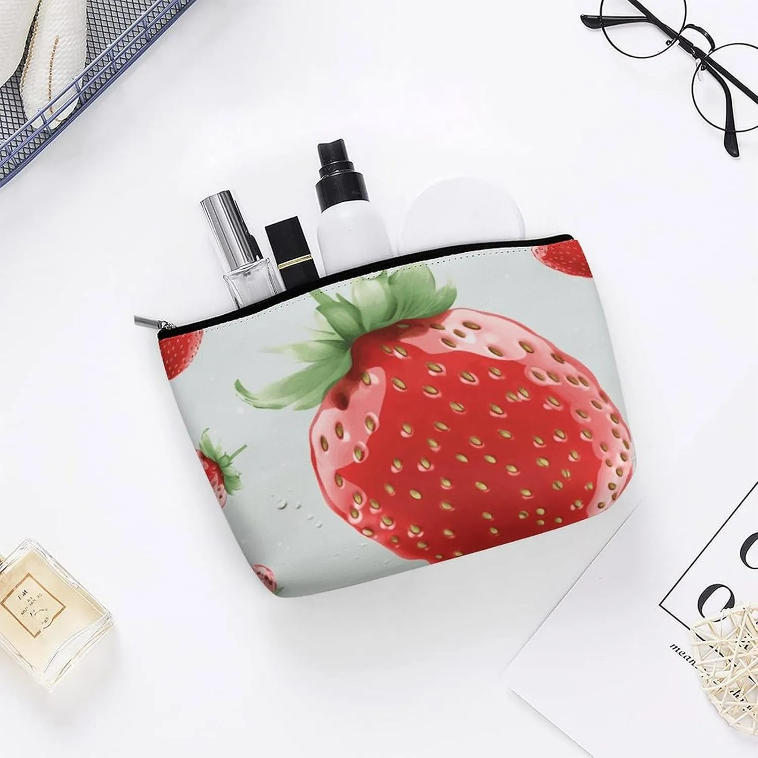 Portable Small Cosmetic Bag Cute Travel Makeup Bag Lovely Strawberry Waterproof Toiletry Bag for Women