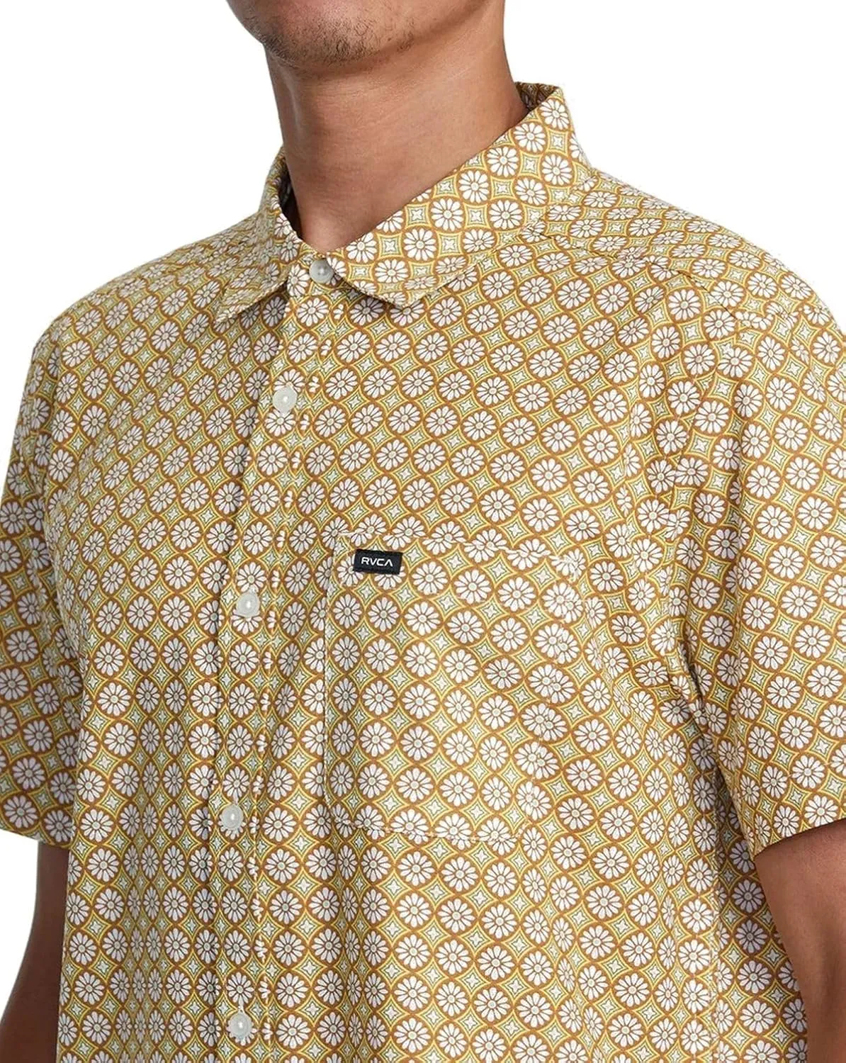 RVCA Men's Vacationist Short Sleeve Woven Button Up Shirt