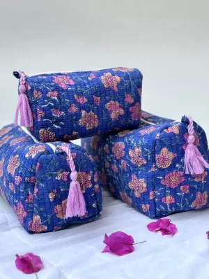 SET OF THREE MULTI PURPOSE TOILETRY BAGS