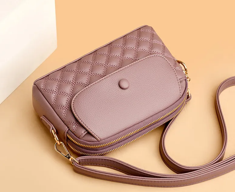 Small Diamond Stitched Leather Crossbody Bag