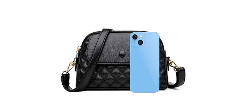 Small Diamond Stitched Leather Crossbody Bag