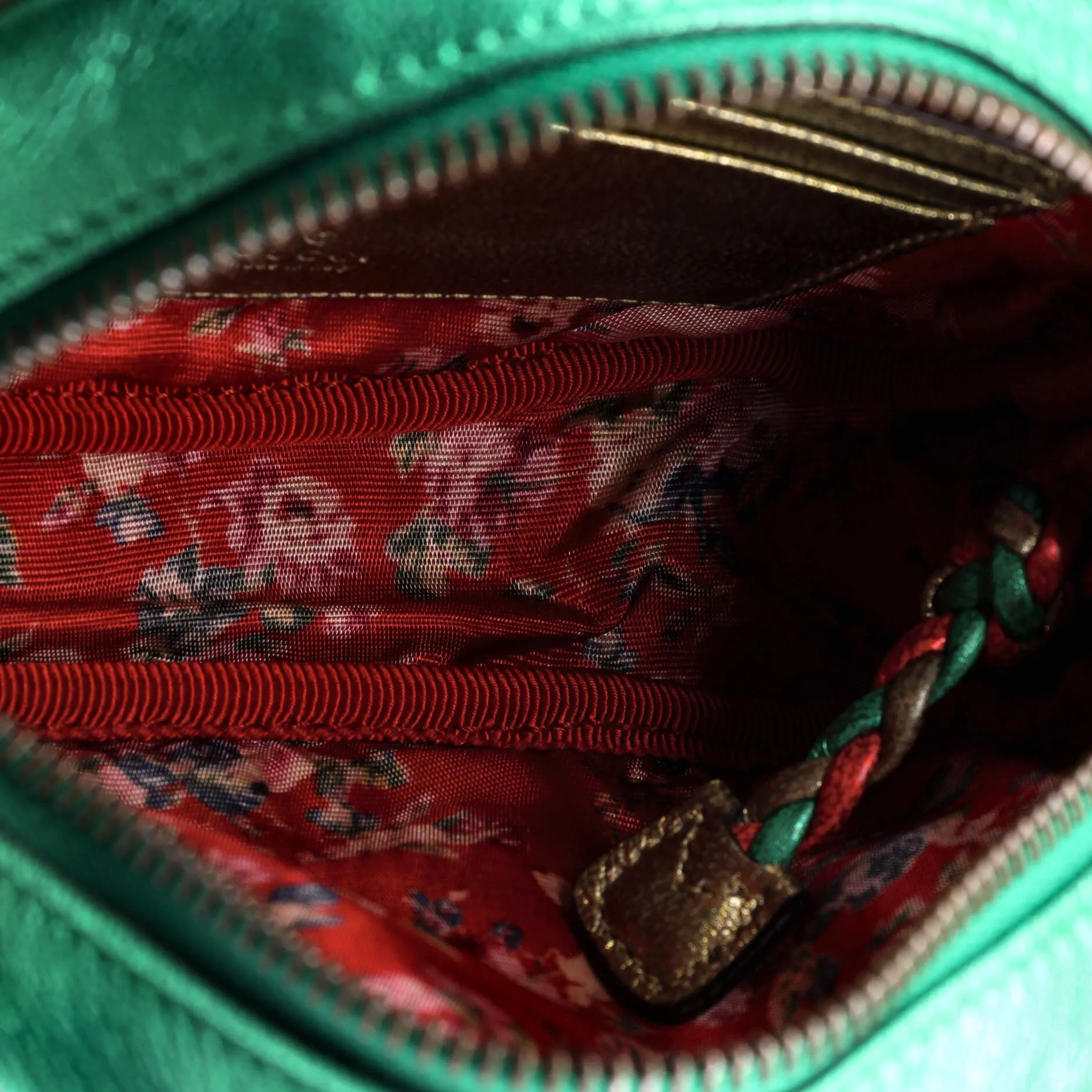 Trapuntata Camera Shoulder Bag Quilted Laminated Leather Mini