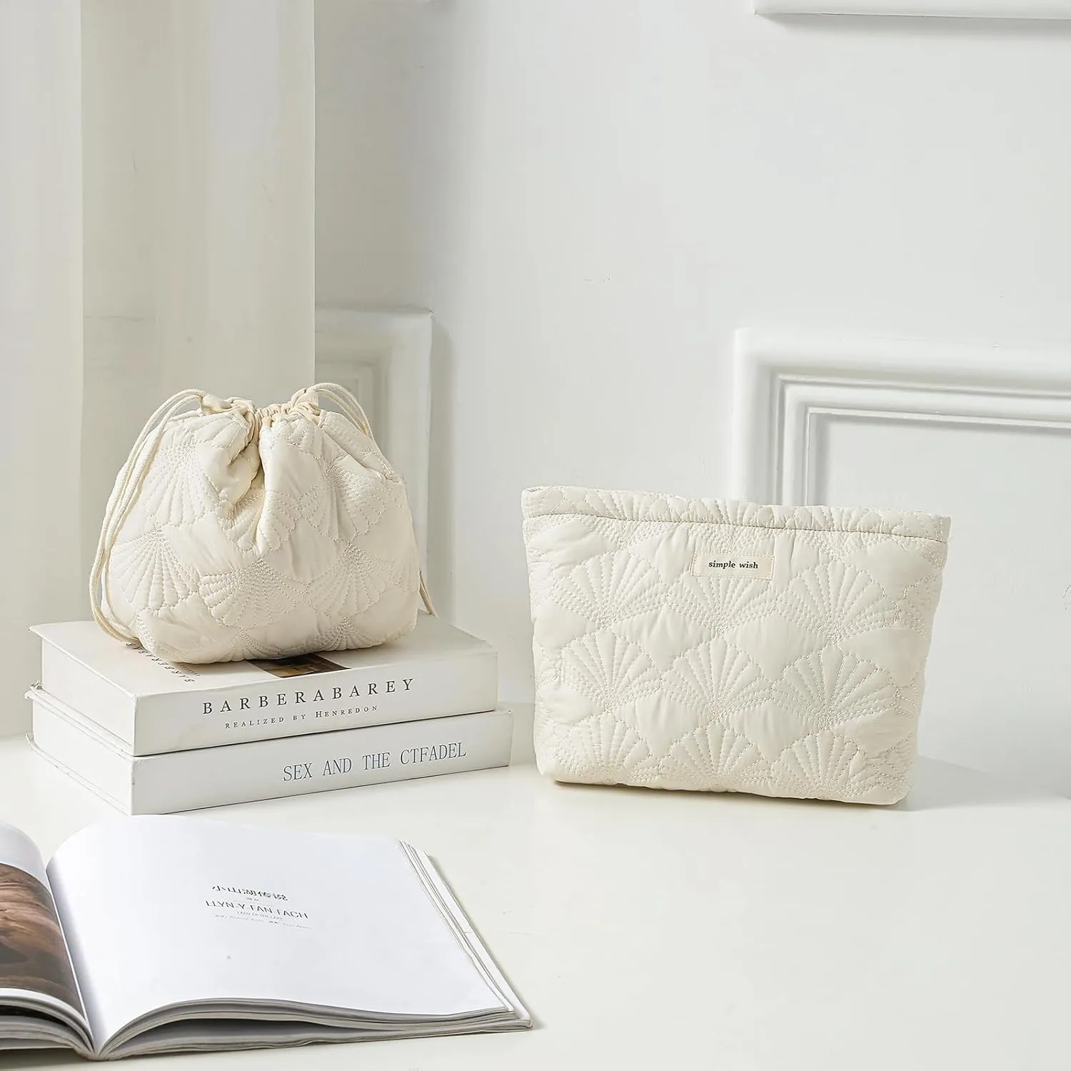 uekeboag White Shells Drawstring Quilted Cotton Makeup Pouch,Coquette Quilted Toiletry Bag for Women and Girls, Floral Coquette Organizer Bag, Aesthetic Travel Cosmetic Bags(White Shells Drawstring)