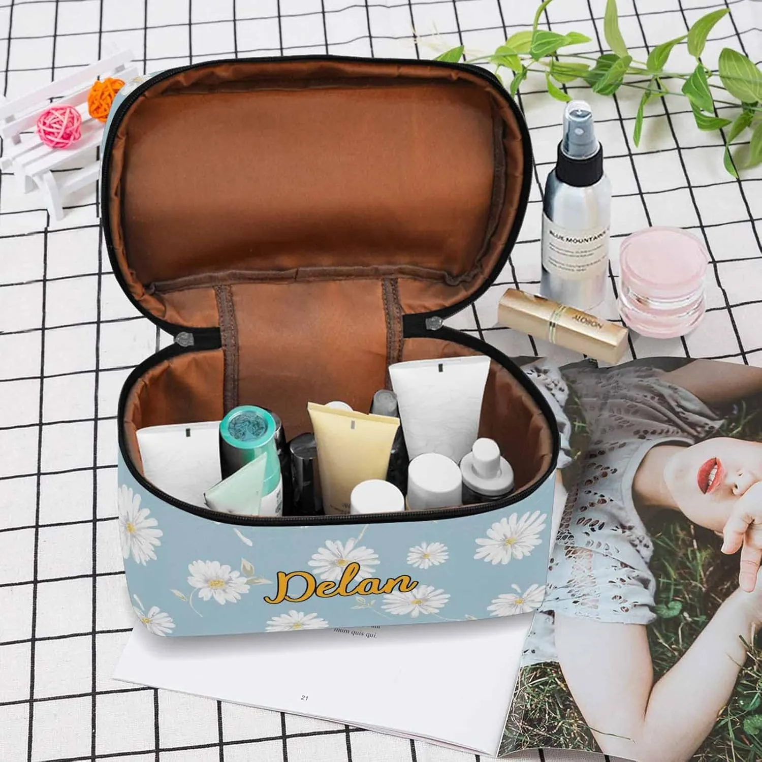 YESCUSTOM Personalized Makeup Bag Cosmetic Bag for Women Cosmetic Travel Makeup Bag, Blue Daisy Large Travel Toiletry Bag for Girls Make Up Bag Brush Bags Reusable Toiletry Bag